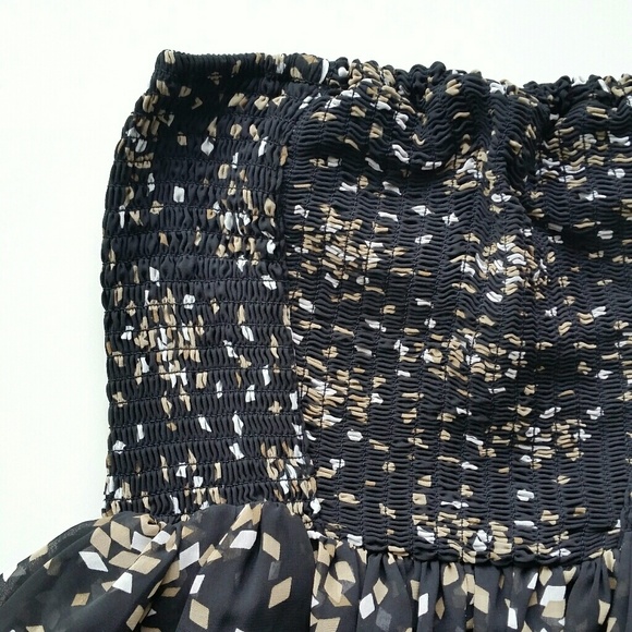 Smocked strapless peplum top - Picture 3 of 4